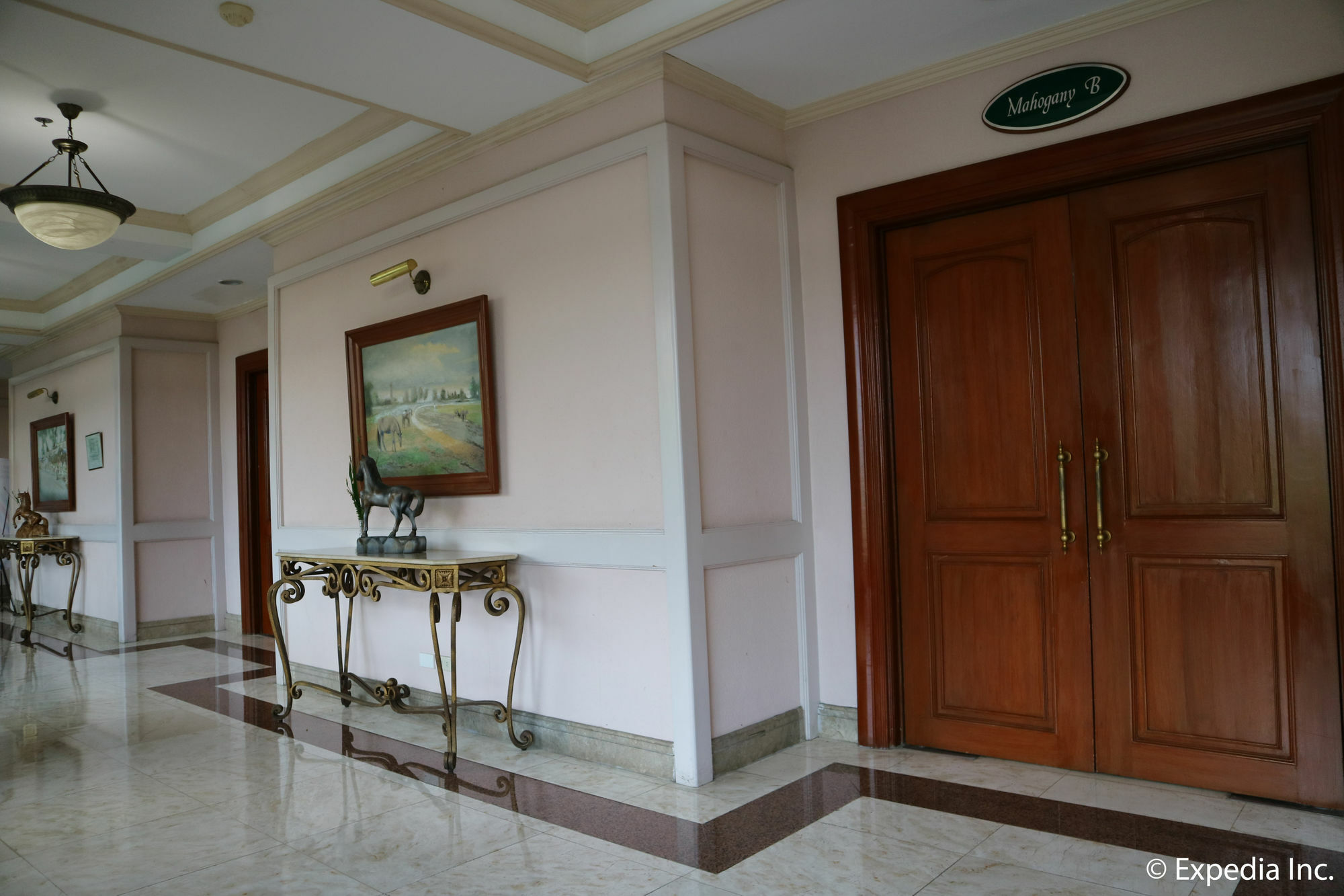Sunrise Holiday Mansion Tagaytay City Exterior foto